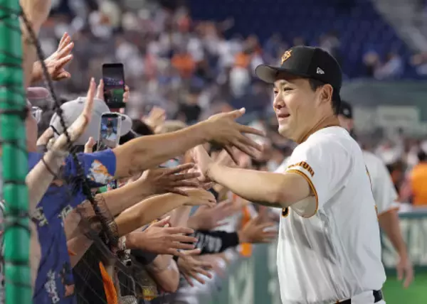 笑顔の田中将　プロ野球