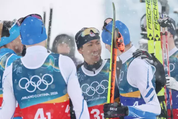 健闘をたたえ合う渡部暁　五輪