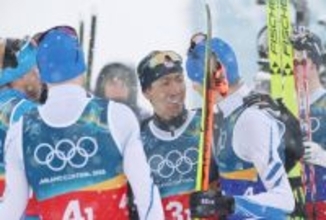 健闘をたたえ合う渡部暁　五輪