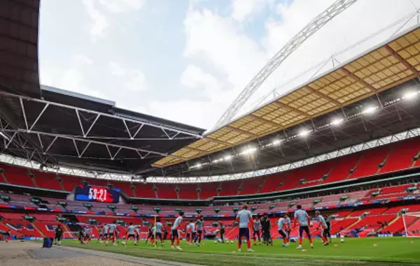 「練習する日本代表　サッカー日本代表」の画像