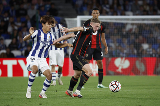 久保建英は終盤出場　サッカー