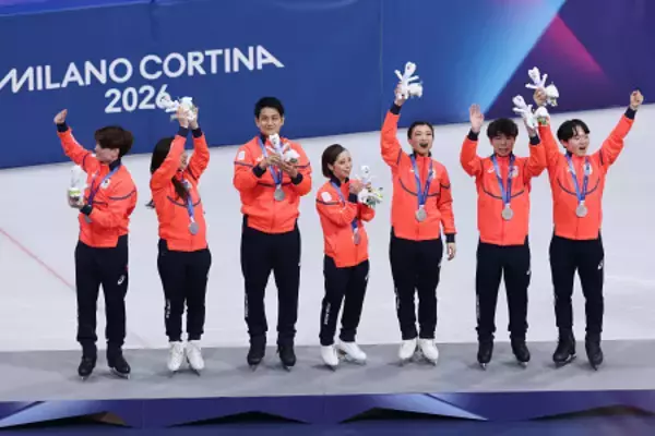 銀メダルの日本チーム　五輪