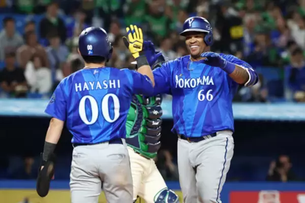 ＤｅＮＡが大勝＝プロ野球・ＤｅＮＡ１２―２ヤクルト