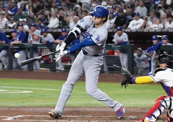 ２点三塁打の大谷　大リーグ