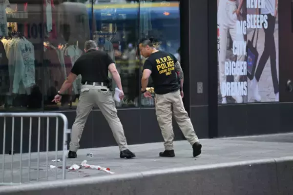 米タイムズスクエアで刺殺事件