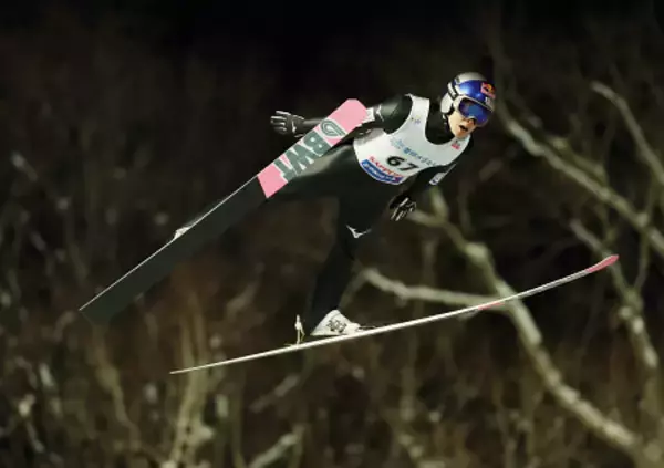 小林陵、首位で本戦へ