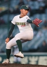 好投する門倉　高校野球