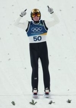 プレブツ、大飛躍で逆転＝ジャンプ〔ミラノ・コルティナ五輪〕