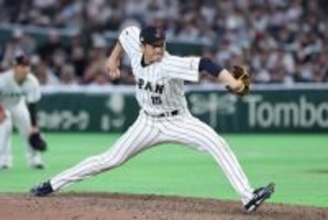 力投する大勢　野球