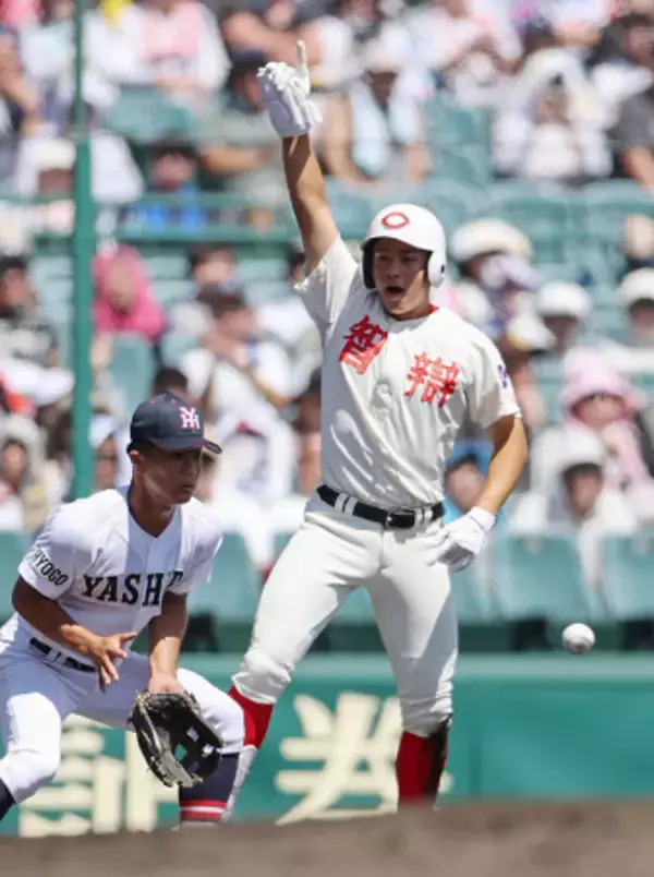 喜ぶ楠本　高校野球
