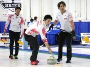 スイープする山本