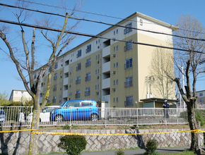 女性２人遺体、複数刺し傷＝殺人容疑で捜査本部―大阪府警