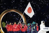 「入場行進する日本の選手ら　五輪」の画像1