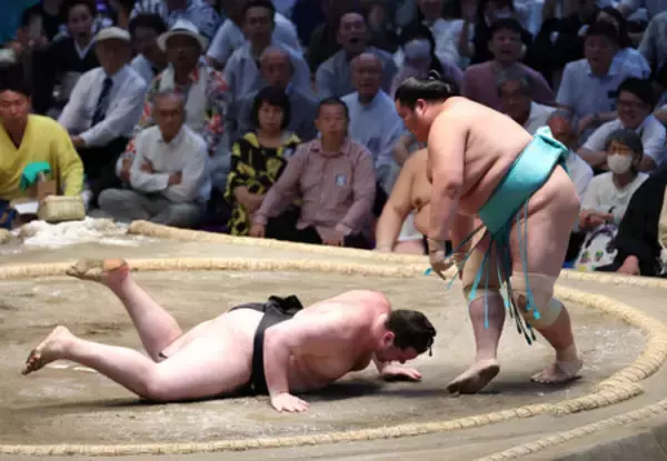 琴桜、大関の座守る＝大相撲名古屋場所