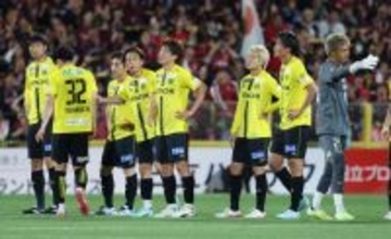 肩を落とす柏イレブン　Ｊリーグ