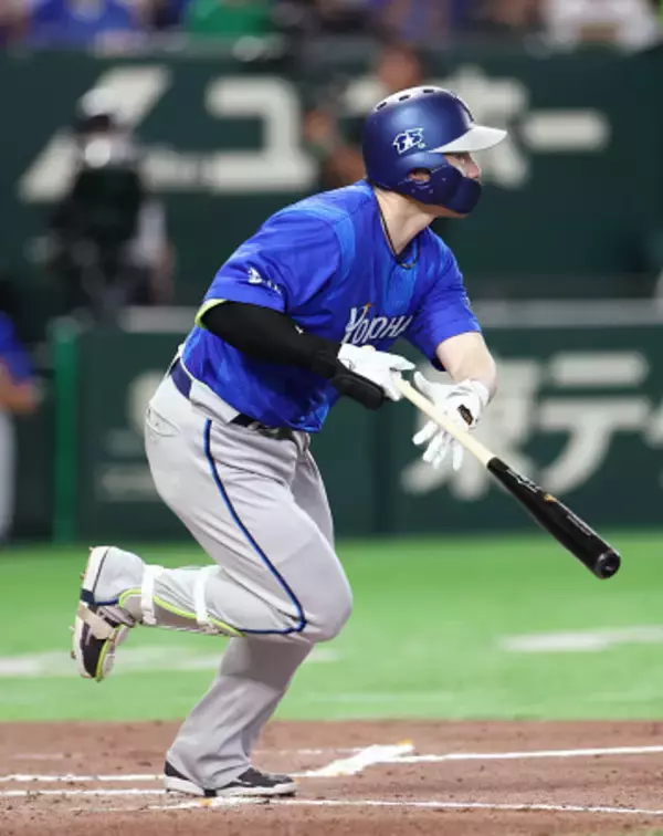 佐野の同点打　プロ野球