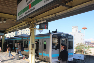 被災の八戸線、全線で運転再開