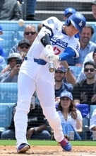 好投手から豪快弾＝大谷、高々と２戦連発―米大リーグ・ドジャース