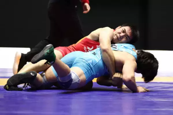 石黒峻士が２連覇＝全日本レスリング