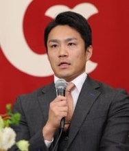 則本「１年間フルで戦う」＝楽天から巨人にＦＡ移籍―プロ野球