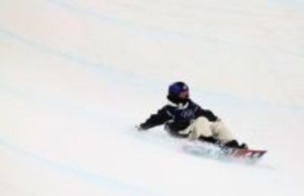 転倒する清水　五輪