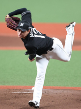 力投する毛利　プロ野球