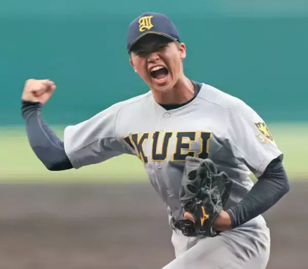 喜ぶ古川　高校野球