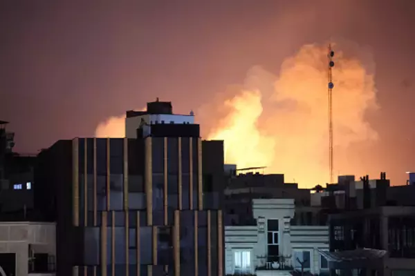 米イラン、攻撃応酬続く