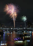 「東京の夜空を彩る隅田川花火大会」の画像1
