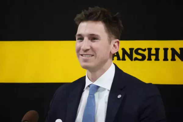 ディベイニー「パワー生かす」＝入団会見で意気込み―プロ野球・阪神