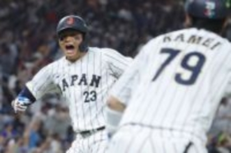 喜ぶ森下　野球