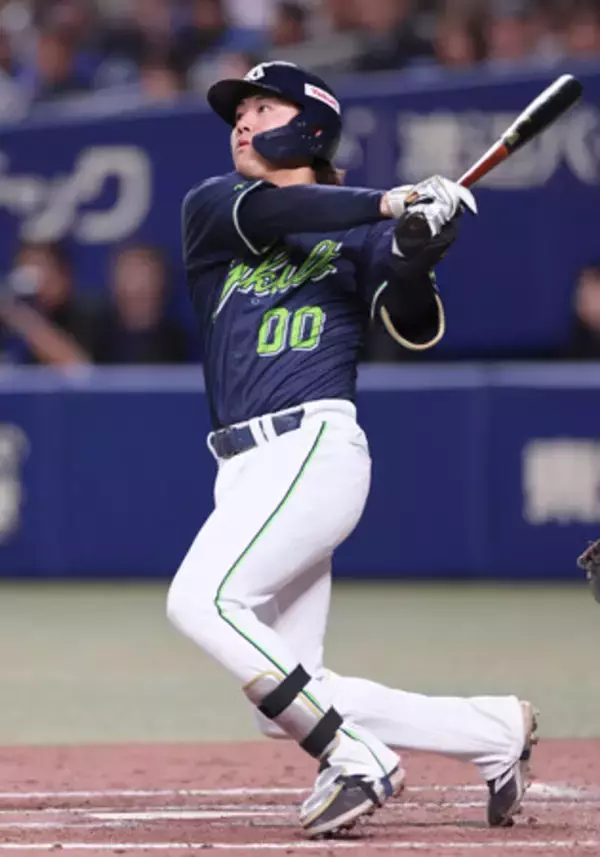 勢い体現する２ラン＝ヤクルトの赤羽、攻守で存在感―プロ野球