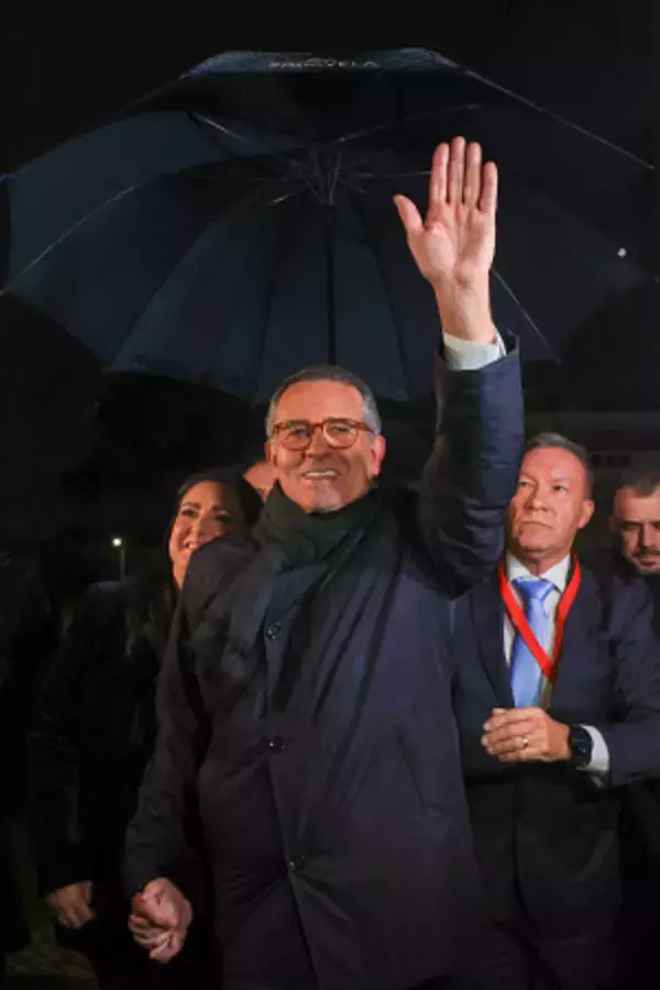 大統領選、左派セグーロ氏が当確