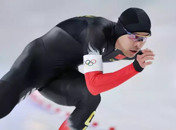 滑走する寧忠岩　五輪