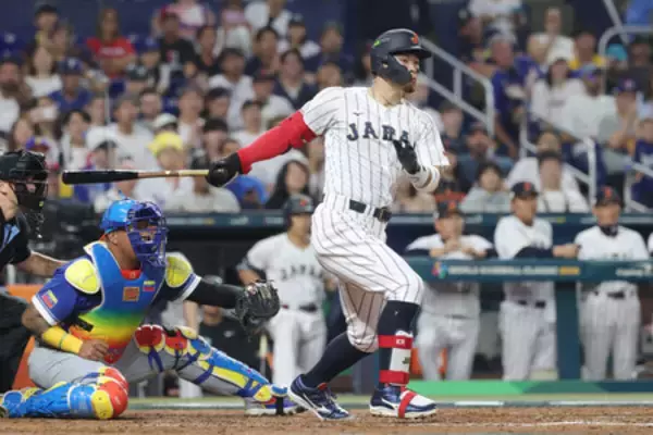 佐藤輝明、意地の一打＝ＷＢＣ