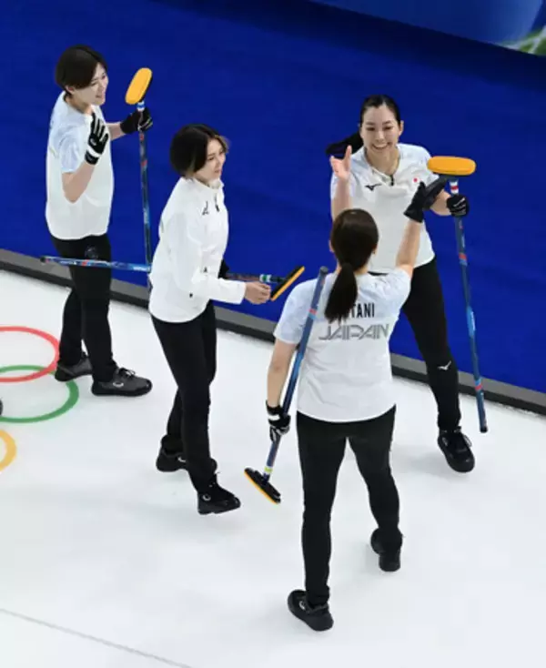 日本、価値ある初白星＝連敗引きずらず強豪撃破―カーリング女子〔ミラノ・コルティナ五輪〕