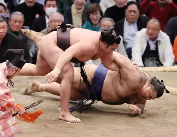 高安を下す霧島