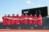 「記念撮影する大阪の選手」の画像1