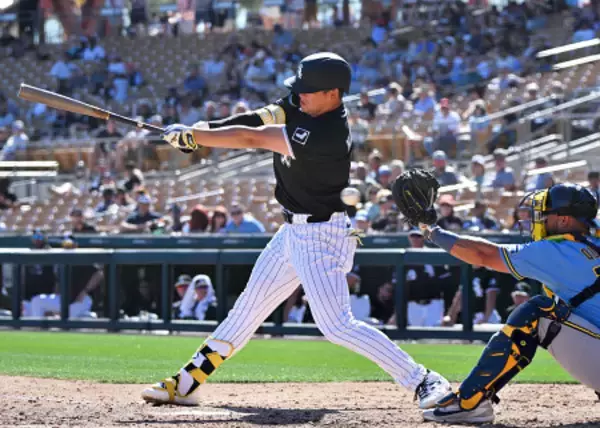 村上は無安打　大リーグ