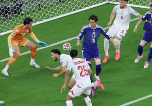 日本、先制点で優位に＝Ｗ杯サッカー・チュニジア―日本