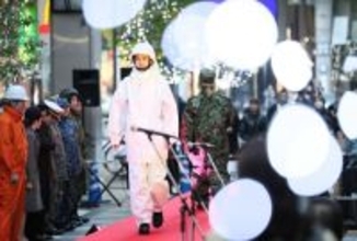 自衛隊制服のファッションショー