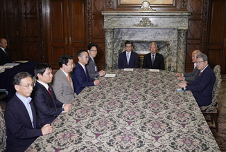 国会正常化、与野党に要請