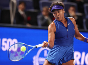 大坂なおみ、４年ぶり舞台で快勝＝母にちなんだ鶴の衣装―東レテニス