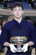 星子、４大会ぶり優勝＝女子は高橋が３度目Ｖ―全日本剣道選手権