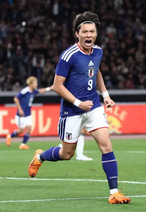 喜ぶ町野　サッカー