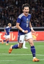 喜ぶ町野　サッカー