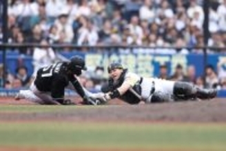 ロッテ、九回絶好機でミス＝プロ野球