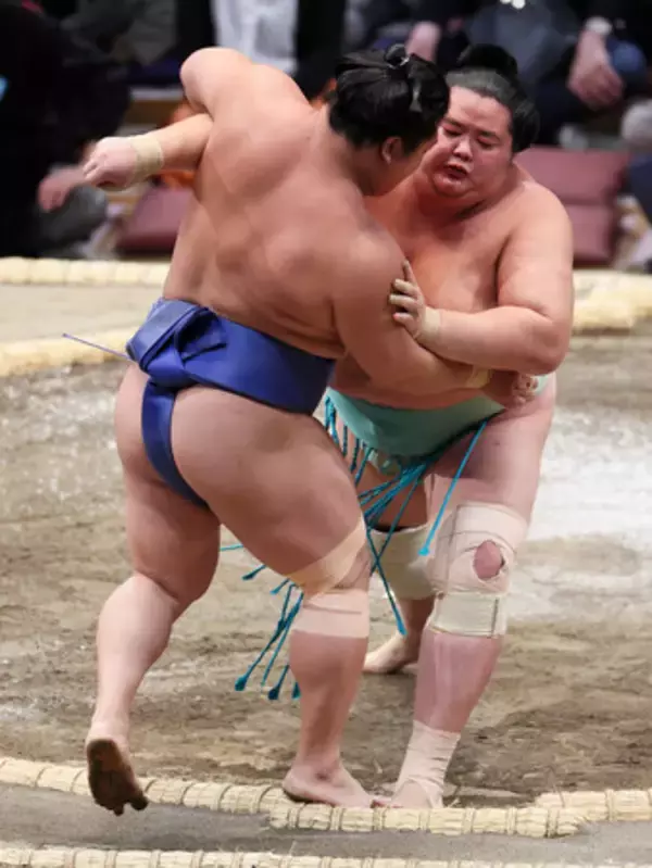 琴桜、休場明けで完勝＝大相撲九州場所