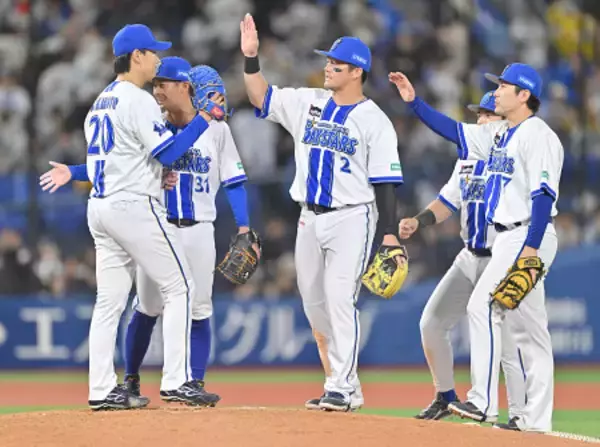 喜ぶＤｅＮＡナイン　プロ野球