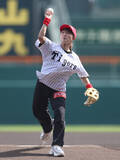 「坂本花織さんが始球式　プロ野球」の画像1